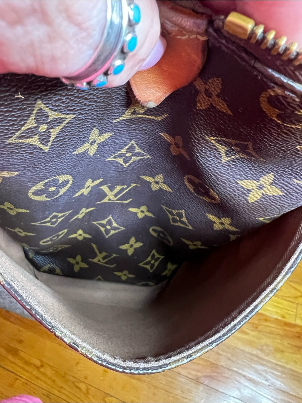 Louis Vuitton Totally PM Monogram Tote Shoulder Bag | Dust Bag Included - Picture 16 of 17